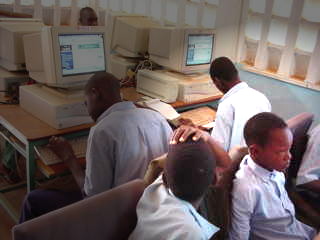 Participants du forum des jeunes  sur le travail des enfants